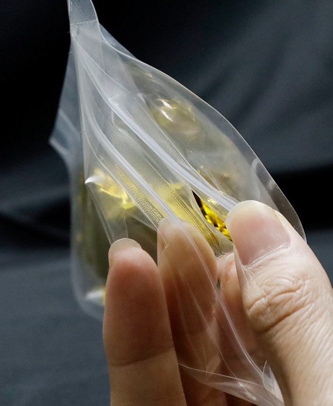 Clear Stand-Up Zipper Bag detail 2