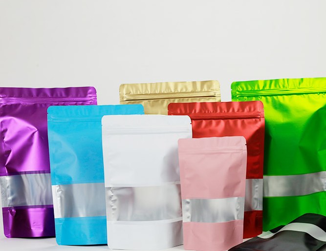 Colorful Window Stand-Up Bag detail 6