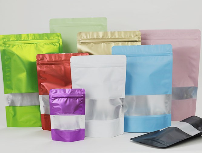 Colorful Window Stand-Up Bag detail 7
