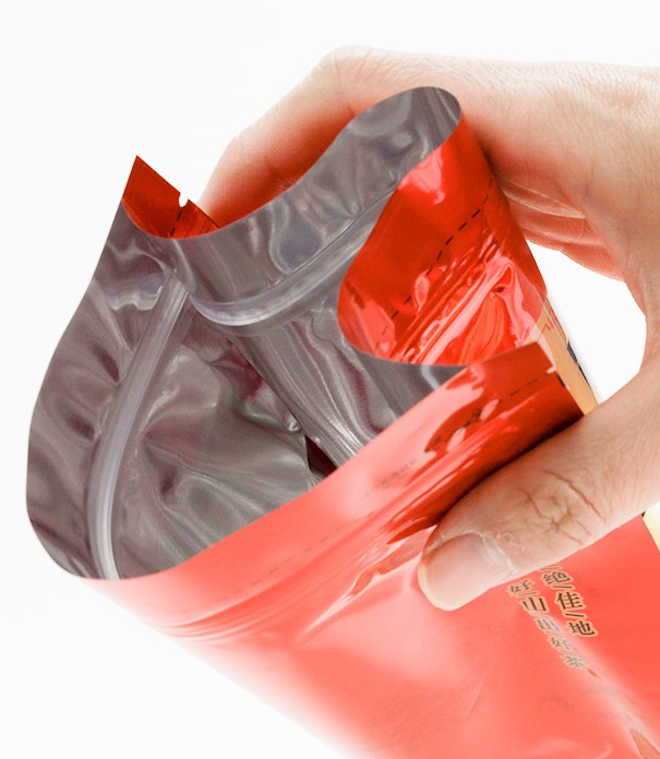 Heavy-Duty Red Foil Tea Pouch detail 2