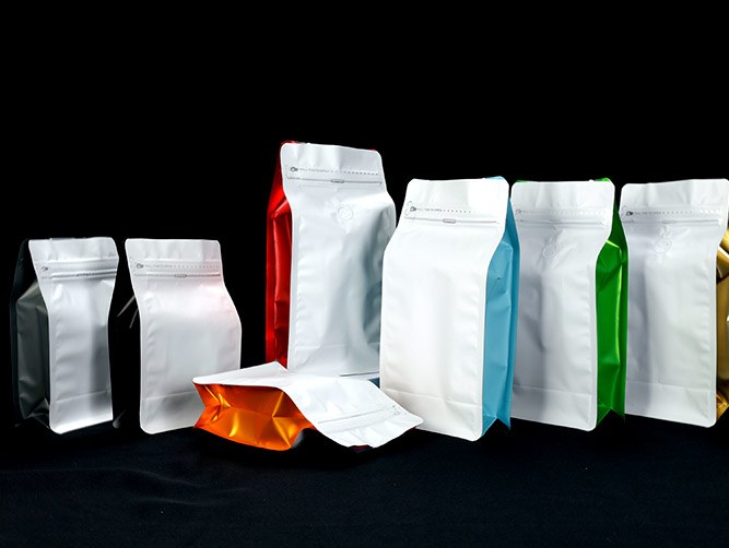 Two-Tone Side-Zipper Coffee Bag detail 2